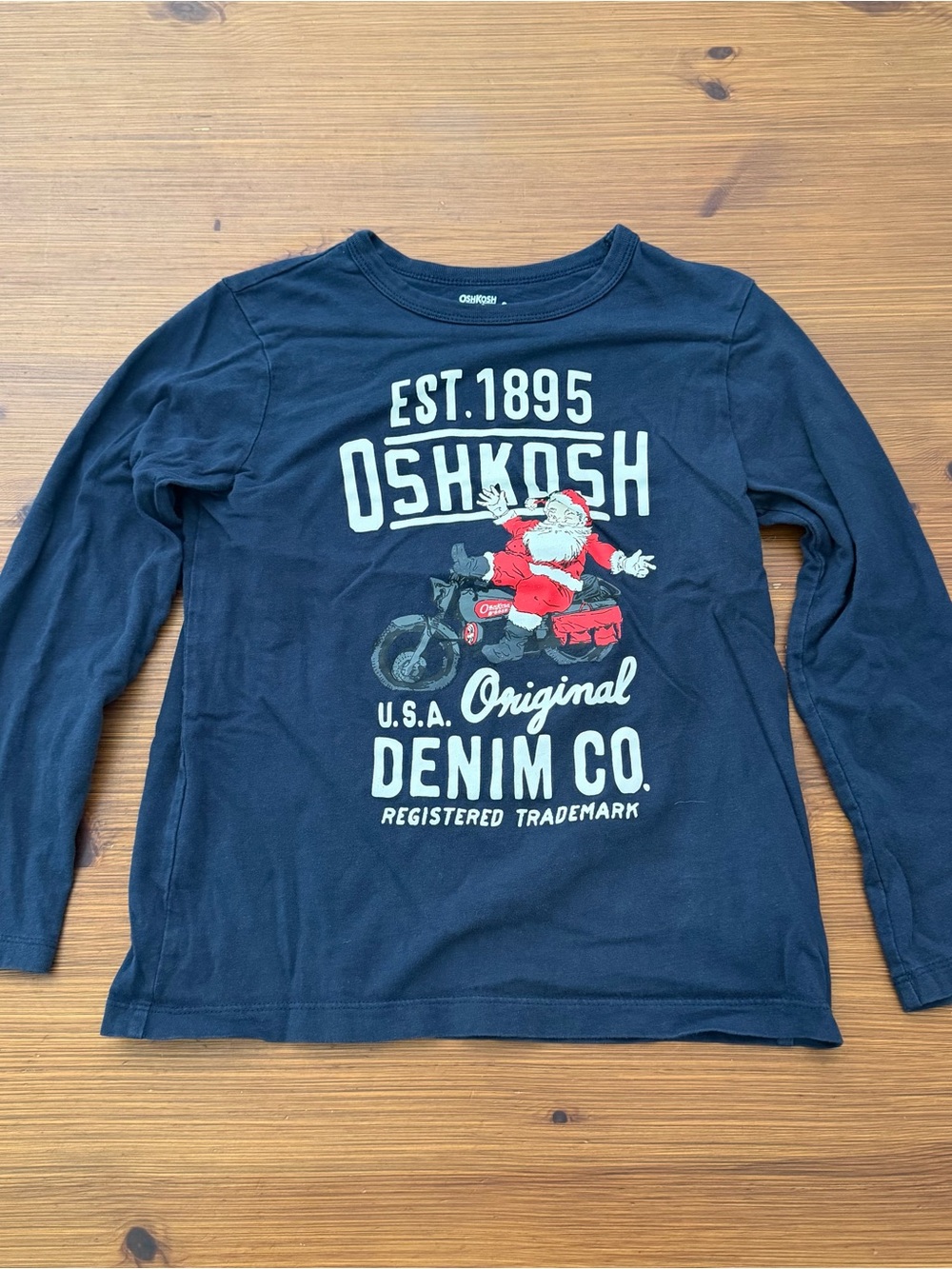 4/$13 Oshkosh Christmas Santa Ling Sleeve Shirt - Size 7
